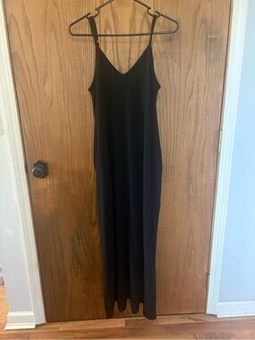 Zenana Outfitters Black V-Neck Spaghetti Strap Maxi Dress